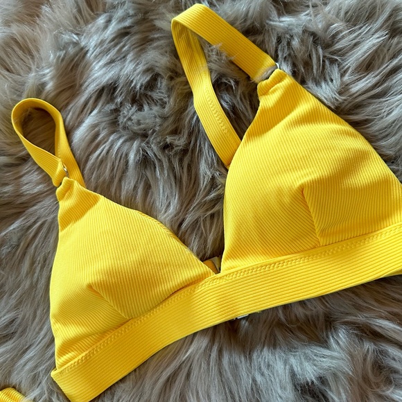 SHEIN Yellow Bikini Top & Bottoms - Picture 6 of 8
